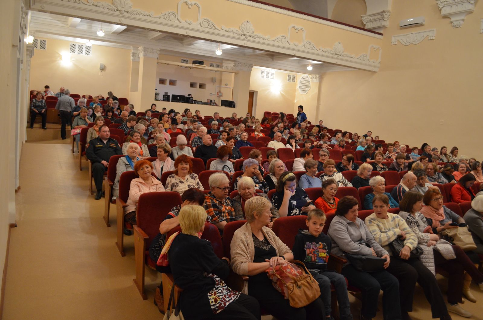 Городской дом культуры им. Н. Островского поздравил северчан с  Международным днем пожилых людей | Администрация ЗАТО Северск